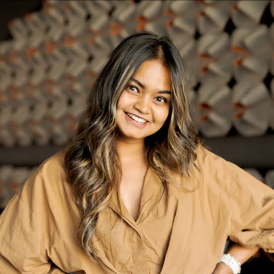 Kavi T.
